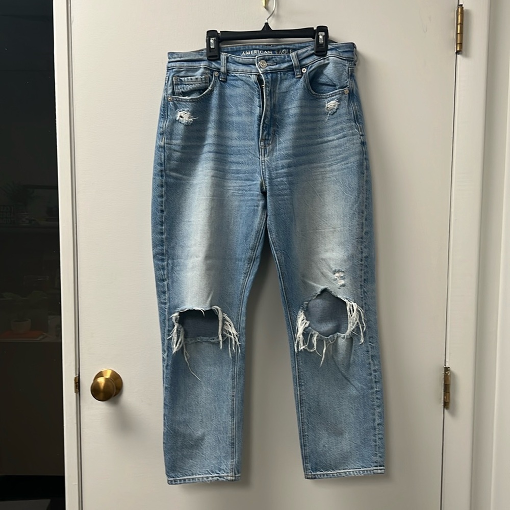 Women’s American Eagle Mom Jean